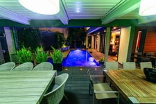 Villa contemporaine – 10 pièces – env. 300 m² – piscine – spa