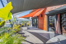 Villa contemporaine – 10 pièces – env. 300 m² – piscine – spa