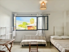 🏡 STUDIO RÉNOVÉ – MEUBLÉ & ÉQUIPÉ – VUE MONTAGNE – RÉSIDENCE ARGAN  99 000 € – LA POSSESSION