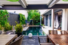 Villa contemporaine – 10 pièces – env. 300 m² – piscine – spa