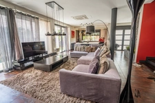 Villa contemporaine – 10 pièces – env. 300 m² – piscine – spa