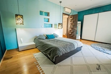 Villa contemporaine – 10 pièces – env. 300 m² – piscine – spa