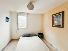 🔥 À VENDRE – T3 TRAVERSANT AVEC DOUBLE VARANGUE – SAINTE-CLOTILDE 🔥