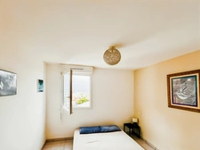 🔥 À VENDRE – T3 TRAVERSANT AVEC DOUBLE VARANGUE – SAINTE-CLOTILDE 🔥