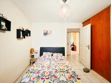 🔥 À VENDRE – T3 TRAVERSANT AVEC DOUBLE VARANGUE – SAINTE-CLOTILDE 🔥