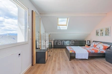 5 minutes from Switzerland – Charming villa with independent studio and exceptional views