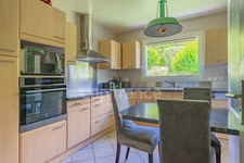 5 minutes from Switzerland – Charming villa with independent studio and exceptional views