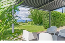 5 minutes from Switzerland – Charming villa with independent studio and exceptional views