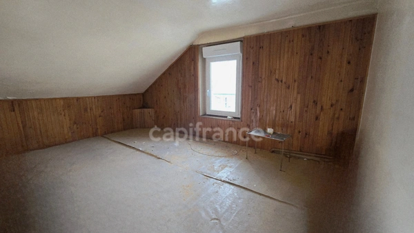 Appartement 2 pièces à rénover TANINGES (74)