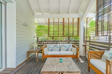 5 minutes from Switzerland – Charming villa with independent studio and exceptional views