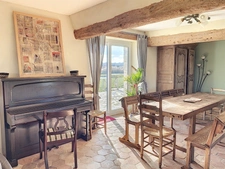 Maison à vendre 6 pièces CRICQUEVILLE-EN-BESSIN – Maison en pierre rénovée de 224 m² – 4 chambres – Terrain de 7 763 m² – Entre mer et marais