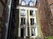 Exclusive to CAPIFRANCE – Charming 7-room house in the heart of Dieppe, Place Louis Vitet
