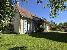 Maison familiale 6 pièces de 128 m² avec terrasse, garage et atelier-BELBEUF (76)
