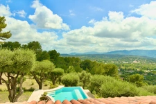 Luxurious property on over 3,4 hectares