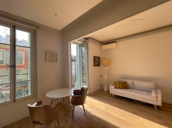 Belle époque, balcon avec aperçu mer