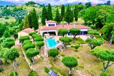 Luxurious property on over 3,4 hectares