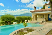 Luxurious property on over 3,4 hectares