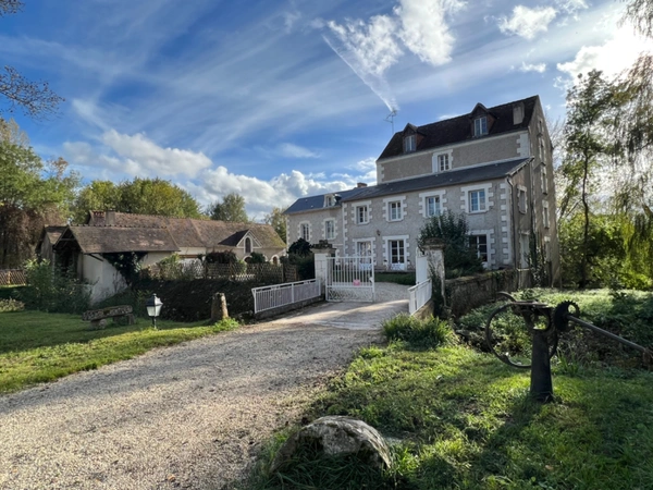 Maison à vendre 14 pièces TOURS (37)