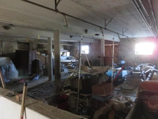 Ancien corps de ferme avec dépendances sur 20 ares.