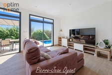Velaux, villa contemporaine type 4/5 avec studio ,piscine et garage