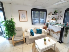 Local/bureau 92 m2 à vendre EGUILLES (13)