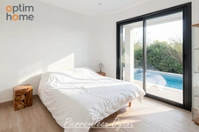 Velaux, villa contemporaine type 4/5 avec studio ,piscine et garage
