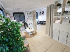 Local/bureau 92 m2 à vendre EGUILLES (13)