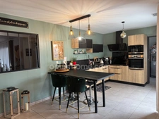 Maison 4 pièces de plain pied, garage 