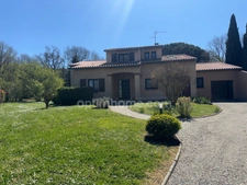 Maison 8 pièces terrain 3000 m²
