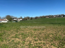 Terrain 584 M²