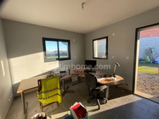 GRANDE MAISON T 7 SUR TERRAIN DE 2500 M², PISCINE, DOUBLE GARAGE, BUREAU ATTENANT 