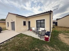 Maison 4 pièces de plain pied, garage 