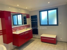 GRANDE MAISON T 7 SUR TERRAIN DE 2500 M², PISCINE, DOUBLE GARAGE, BUREAU ATTENANT 