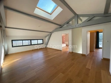 GRANDE MAISON T 7 SUR TERRAIN DE 2500 M², PISCINE, DOUBLE GARAGE, BUREAU ATTENANT 