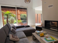 Maison 8 pièces terrain 3000 m²
