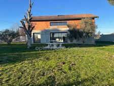 GRANDE MAISON T 7 SUR TERRAIN DE 2500 M², PISCINE, DOUBLE GARAGE, BUREAU ATTENANT 
