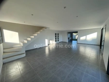 GRANDE MAISON T 7 SUR TERRAIN DE 2500 M², PISCINE, DOUBLE GARAGE, BUREAU ATTENANT 