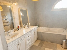 Ensemble Immobilier (2 maisons)  terrain 2500m² 
