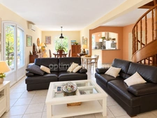 Maison 7 PIECES 156 m²