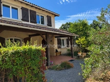 Maison 7 PIECES 156 m²