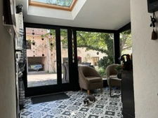 MARTRES SUR MORGE centre maison 140 m2 et ses dépendances