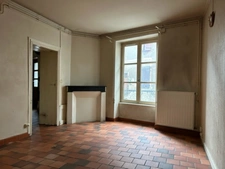  MARINGUES maison de bourg 179 m2