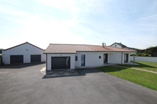  MARINGUES maison 151 m2 avec 3 garages