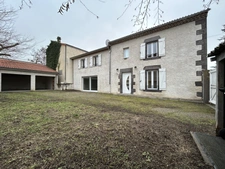 CHAPPES MAISON DE 120 M2 AVEC DOUBLE GARAGE