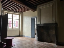  MARINGUES maison de bourg 179 m2