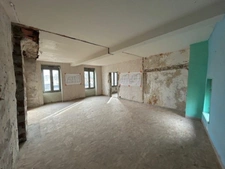 ENNEZAT centre maison à terminer de 210 m2