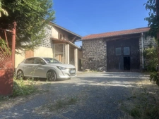 ENNEZAT maison de 114 m2 avec grange et dépendances