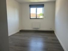  SURAT Maison de 166 m2 avec cour