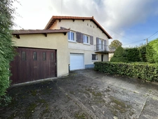 CHAPPES MAISON DE 110 M2 AVEC DOUBLE GARAGE