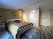 ENTRAIGUES Maison de bourg de 125 m2
